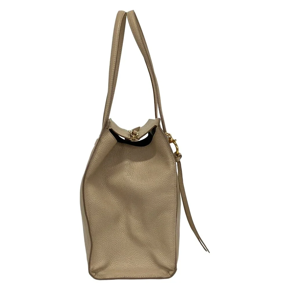 Salvatore Ferragamo Amy Shoulder Bag